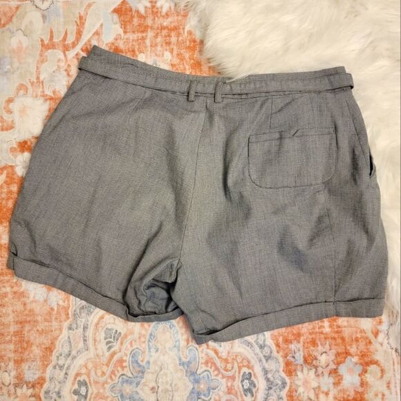 lilith France Cotton Shorts - Picture 2 of 8